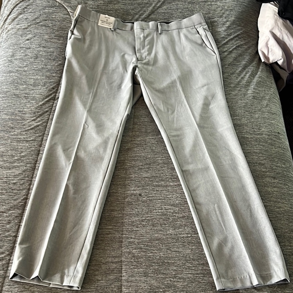 Kenneth Cole Reaction Light Gray Dress Pants